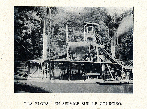 Drague d'orpaillage "La Flora" en service sur le Courcibo